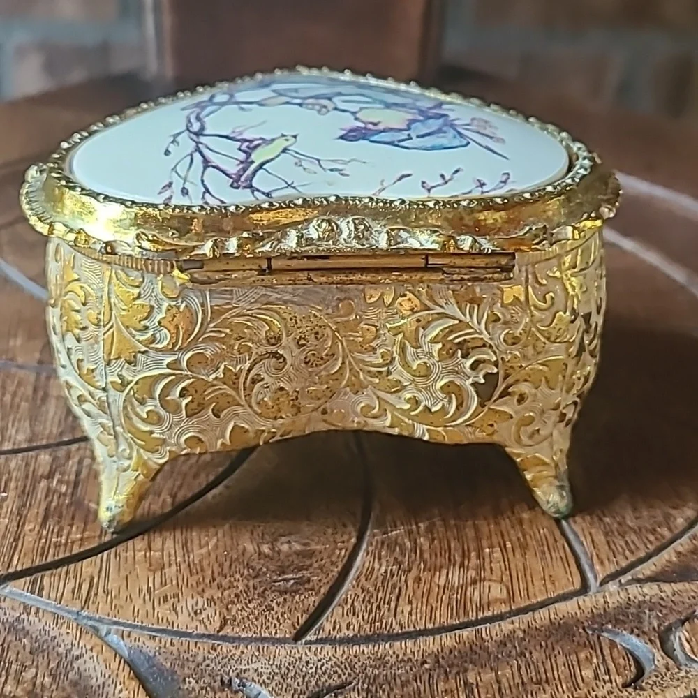 Vintage Footed Jewelry Box Trinket Box Heart Shape Hummel Boy w/ Bird Flute
